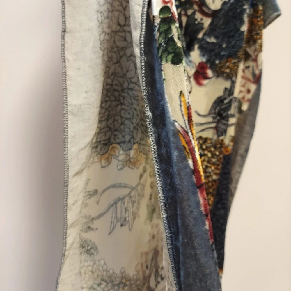N/A lightweight floral